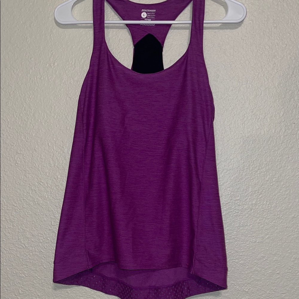 🌸(5 for $15) Fitted workout tank with built-in bra